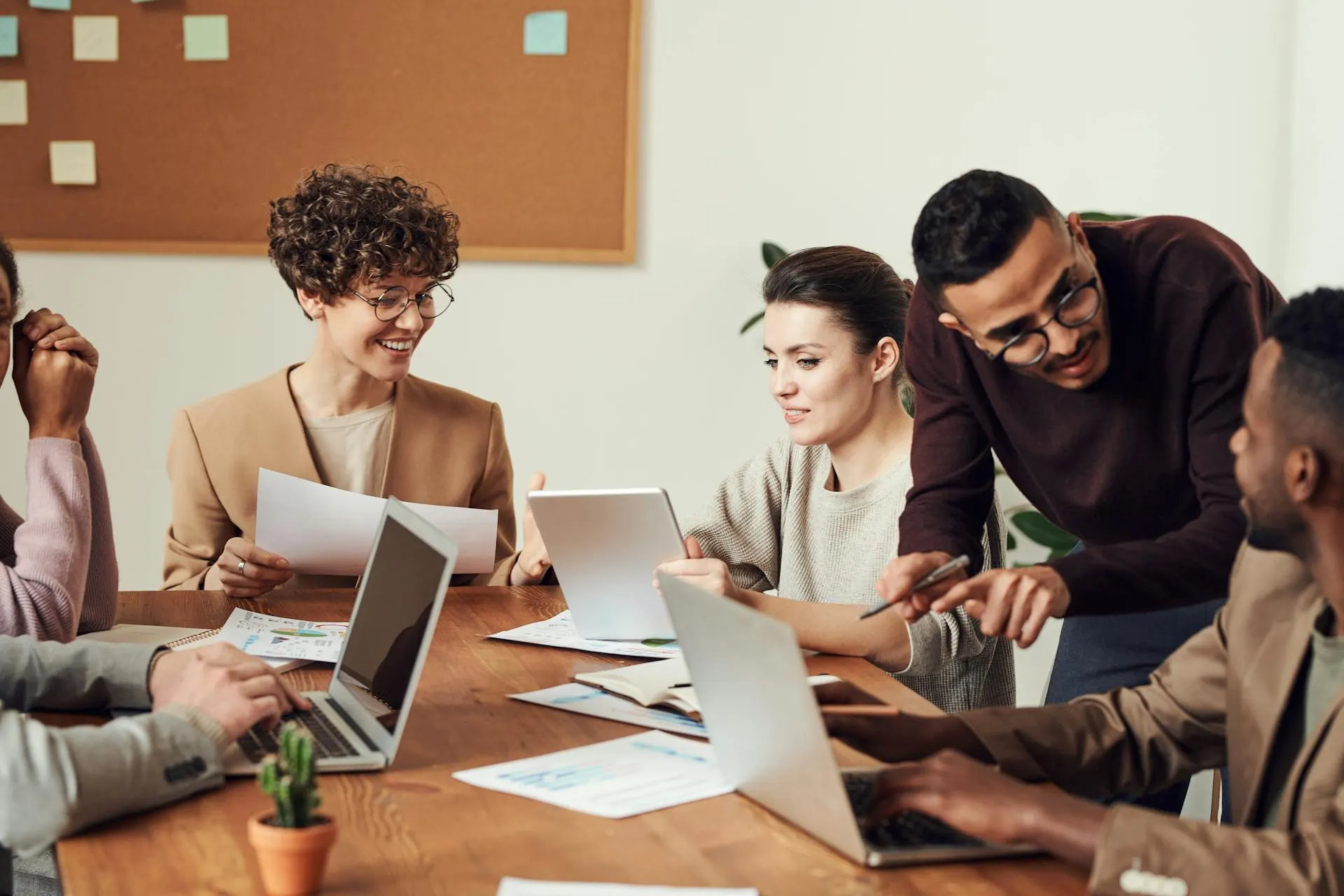 You are currently viewing Career Skills for Professionals: 7 Powerful Habits That Drive Long-Term Success
